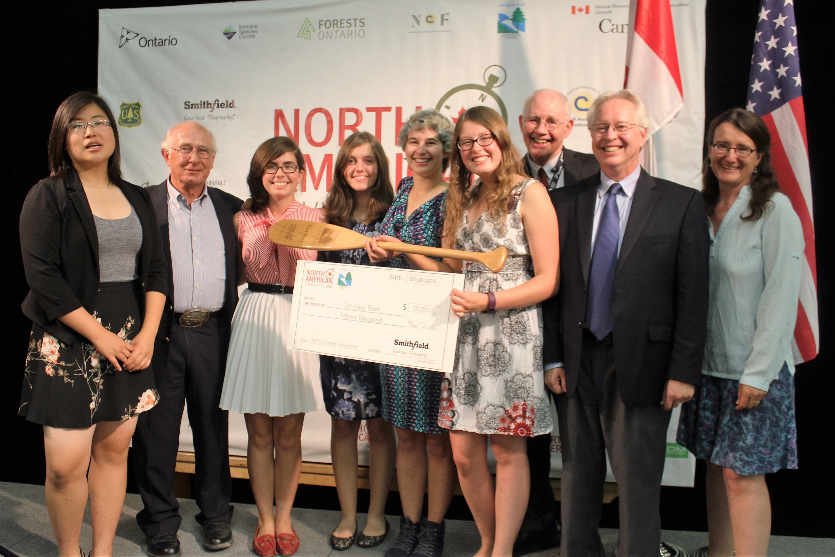 University of Toronto Schools (UTS) accepting top prize at 2016 North American Envirothon